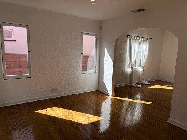 Building Photo - 8714 Rangely Ave