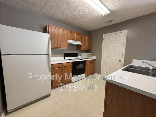 Building Photo - 20 Maravista Ave