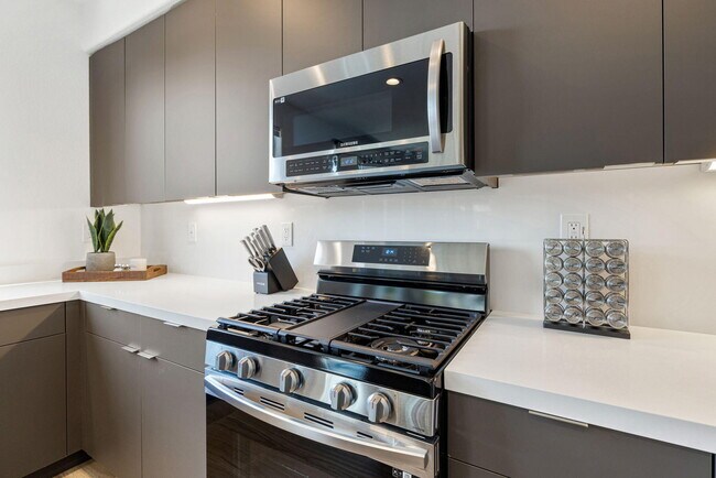 Building Photo - 48539 Anastacia Ct