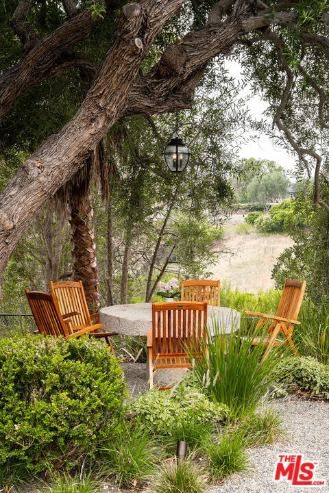 Building Photo - 6763 Zumirez Dr