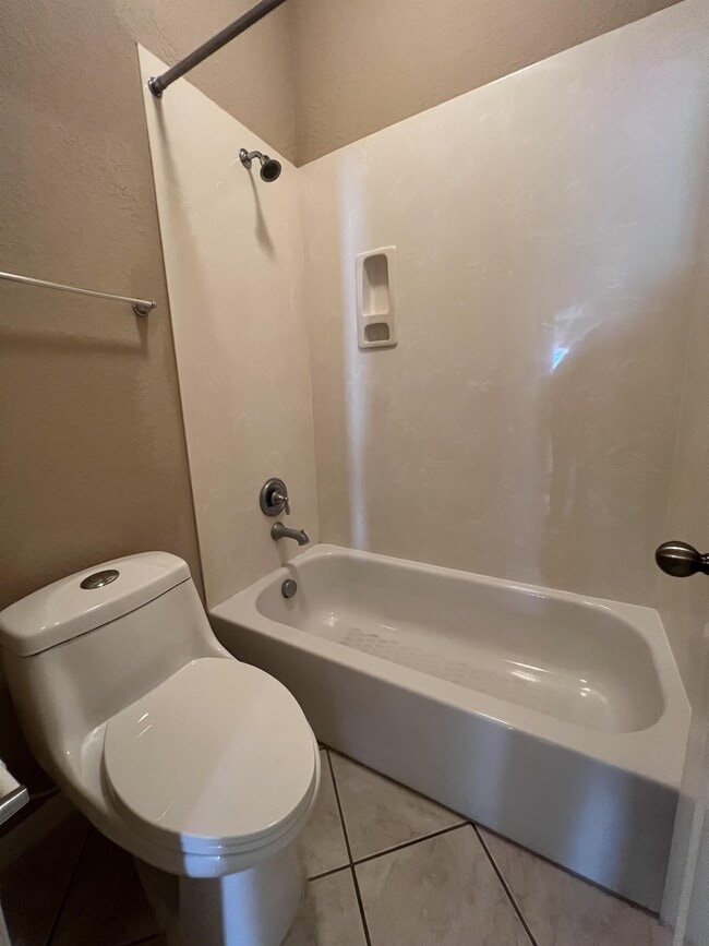 Building Photo - 25030 Buttermilk Ln