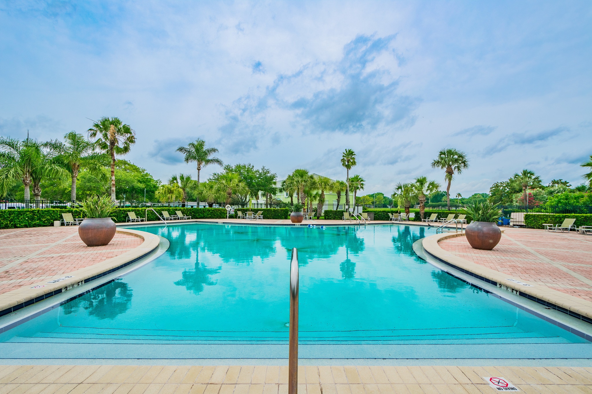 Building Photo - 5231 Beach Dr SE