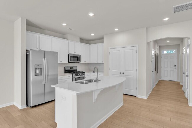 Building Photo - Stylish 3BR/2.5BA Craftsman Townhome with Modern Finishes in Pendleton! $1,700/mo rent