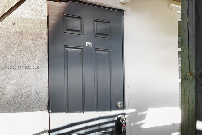 Building Photo - 5831 Taylor St