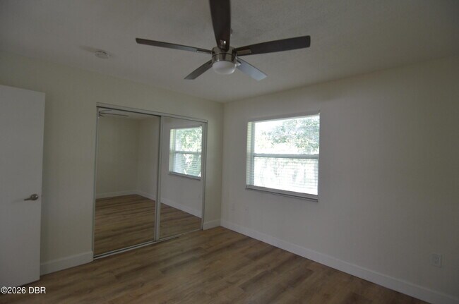 Building Photo - 175 Yorktowne Dr