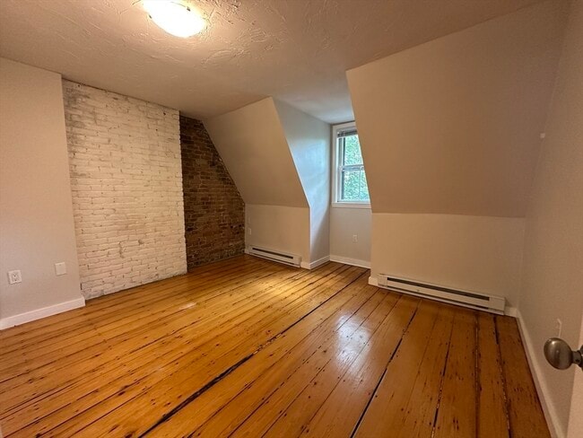 Building Photo - 26 E Springfield St