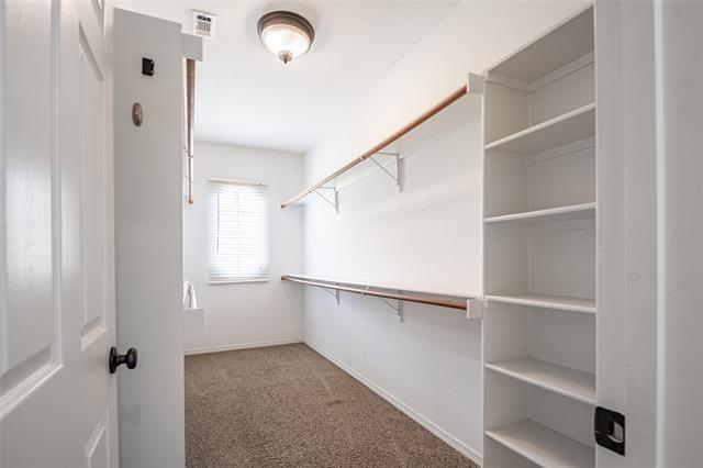 Building Photo - 8609 Forsythia Dr
