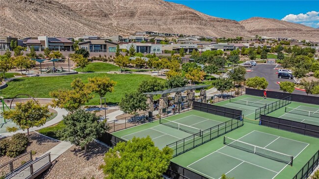 Building Photo - 6465 Farness St