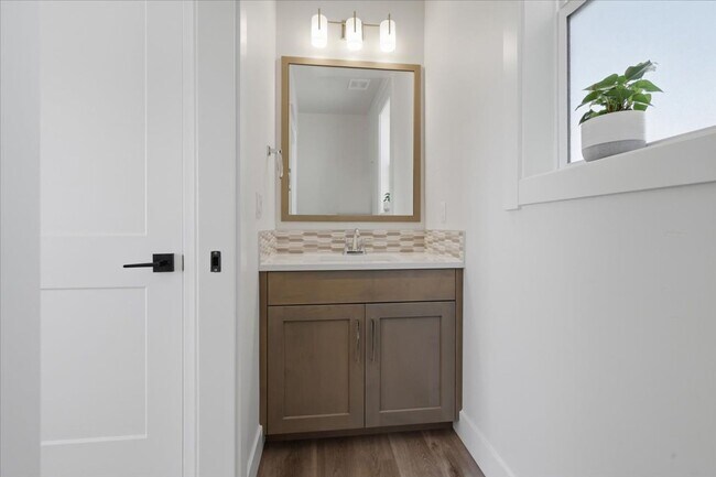 Building Photo - Heart of Eagle 3 Bed 2.5 Bath