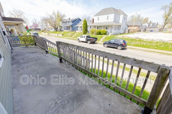 Building Photo - 349 E Welch Ave