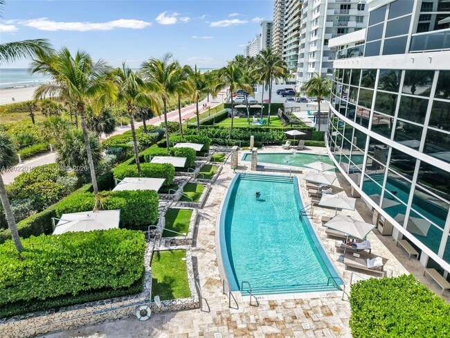 Building Photo - 5875 Collins Ave