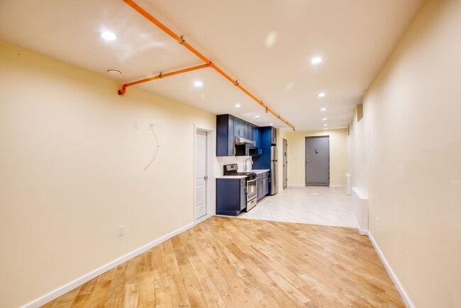 Building Photo - Recently Remodeled 2 bedroom 1 bath