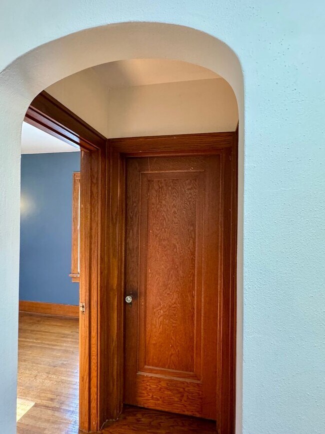 Building Photo - Charming 4-Bedroom Home in Private Setting