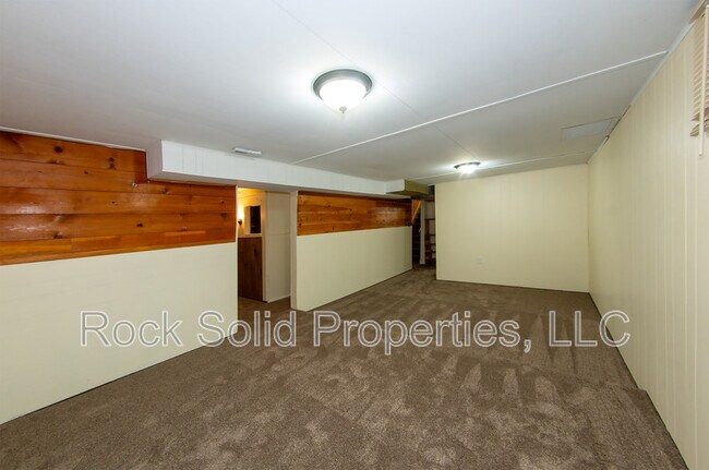 Building Photo - 1031 Madison Ave