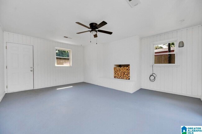 Building Photo - 5321 Crestwood Blvd