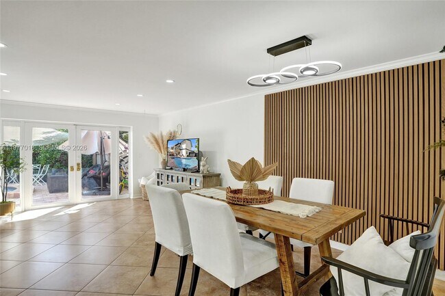 Building Photo - 1844 NE 26th Ave