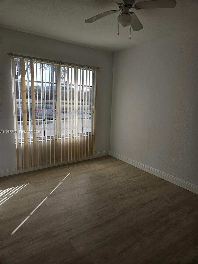 Building Photo - 1706 Belmont Ln