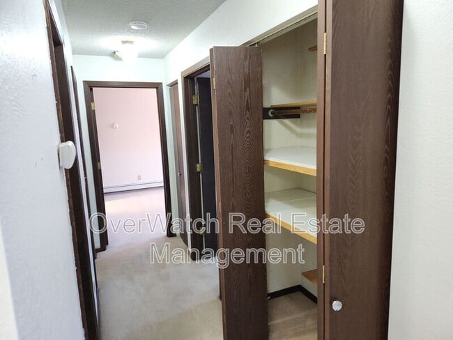 Building Photo - 1545 Northview Dr