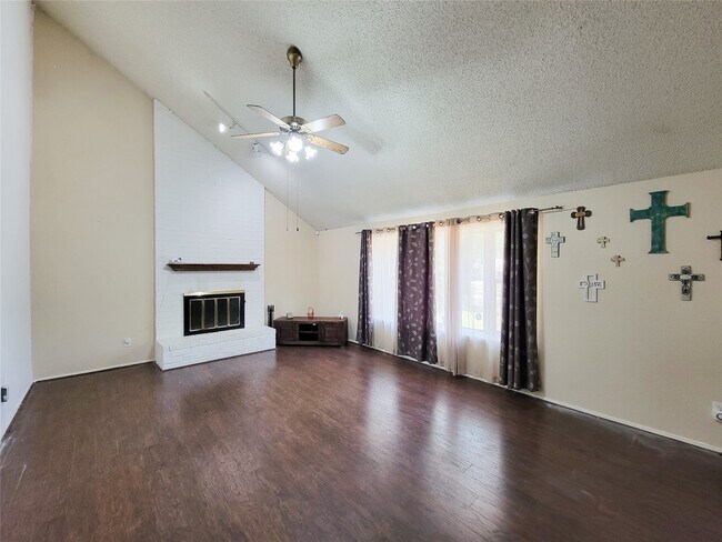 Building Photo - 25303 Avery Hill Ln