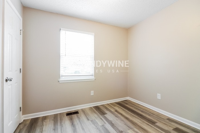 Building Photo - 506 Broadway St