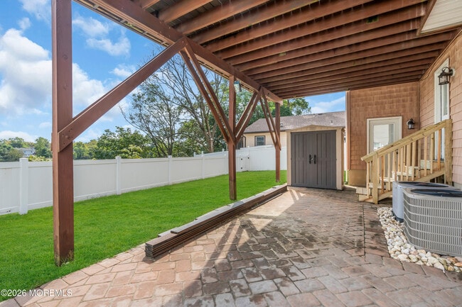 Building Photo - 11 Luppatatong Ave