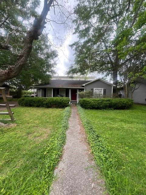Primary Photo - 1110 Woods Dr