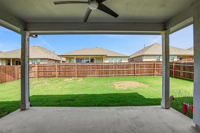 Building Photo - 18012 Stefano Dr