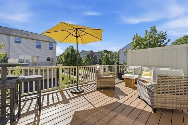 Building Photo - 601 Pointe View Dr