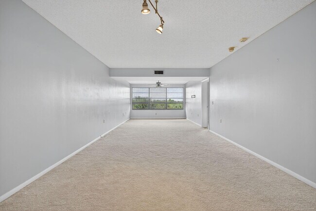 Building Photo - 3507 Village Blvd