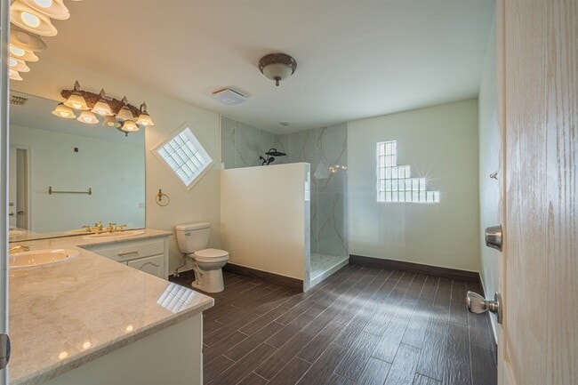 Building Photo - 226 Sunset Loop