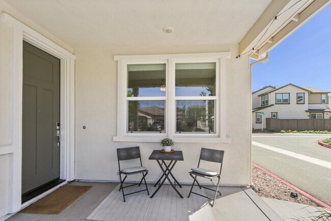Building Photo - 2011 Grady Cir
