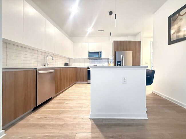 Building Photo - 5460 122nd Cir E