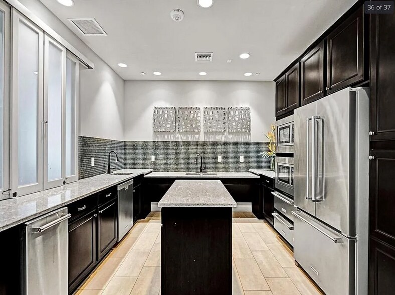 Building Photo - 4810 Eucalyptus Dr
