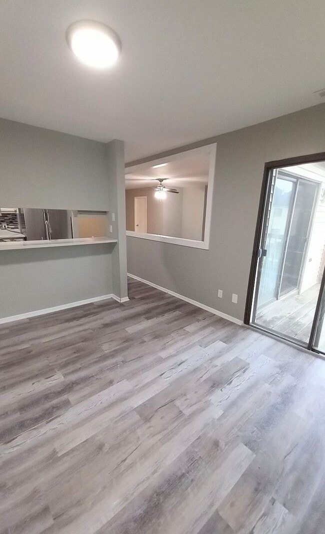 Building Photo - Beautiful Updated Condo in Chesterton