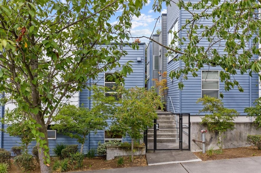 Gated Entry - 1800 11th Ave