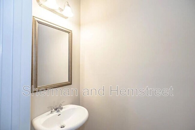 Building Photo - 1204 Joiner Cir