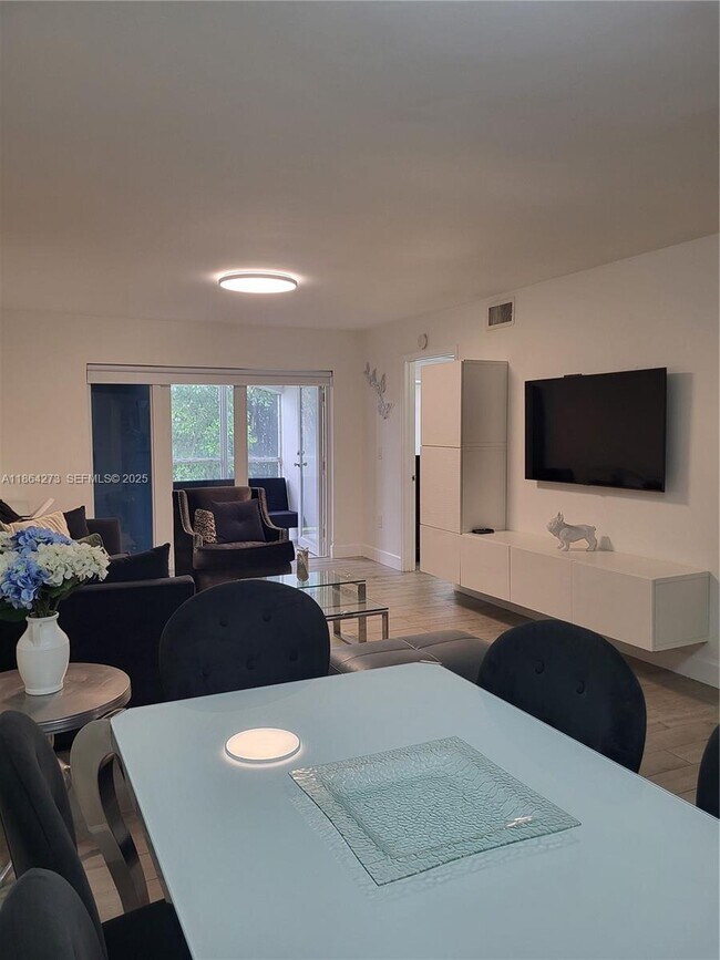 Building Photo - 4555 NW 99th Ave