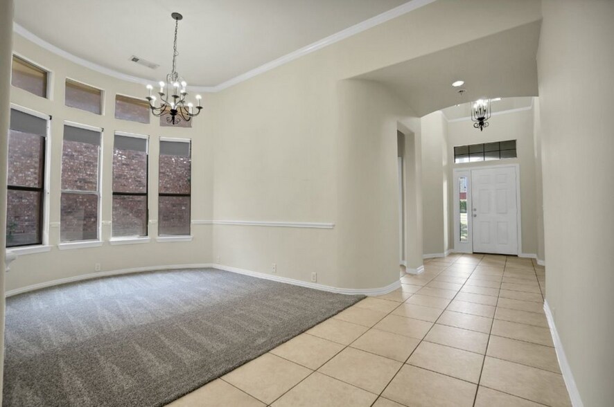 Building Photo - 11036 Coralberry Dr