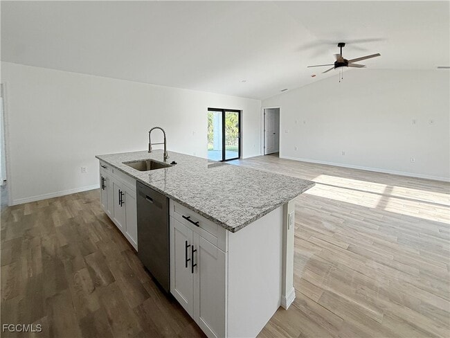 Building Photo - 8157 Albatross Rd