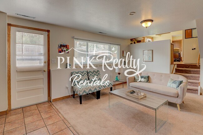 Building Photo - 1716 Wooten Rd