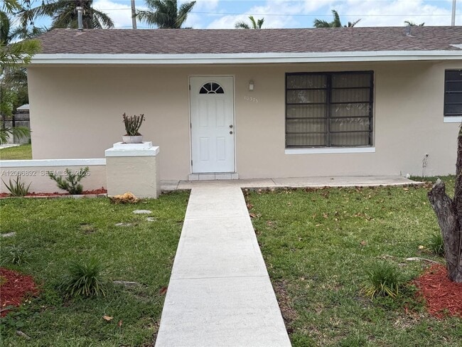 Building Photo - 10375 SW 152nd Terrace