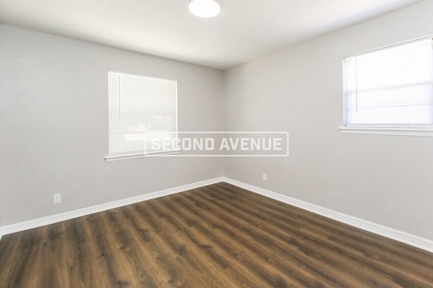Building Photo - 320 NW 84th St