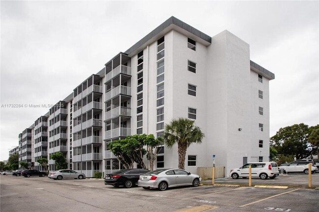 Building Photo - 2 bedroom in North Miami FL 33160