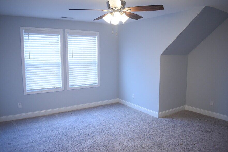 Building Photo - 4624 Runaway Bay Ln