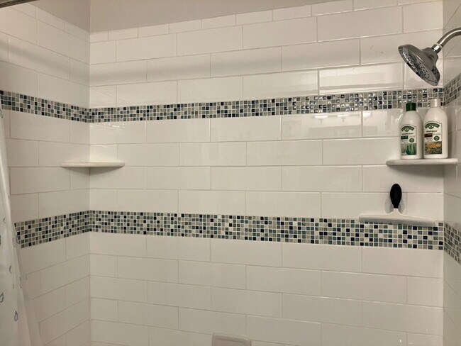 Building Photo - "Stylish 2-Bed 2-level Condo with Granite ...