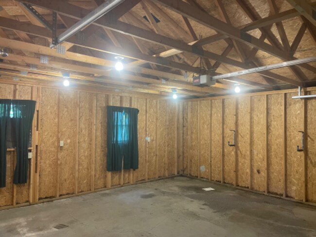 Building Photo - 4344 Terrace Dr