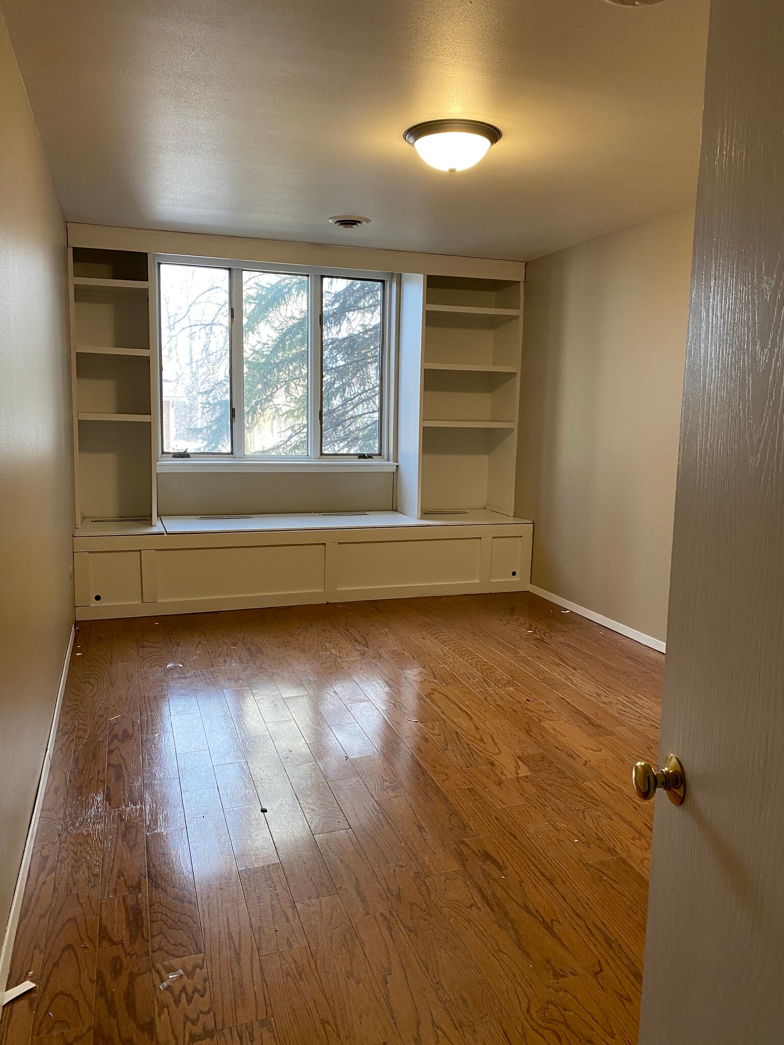 Building Photo - 3504 11th Ave N