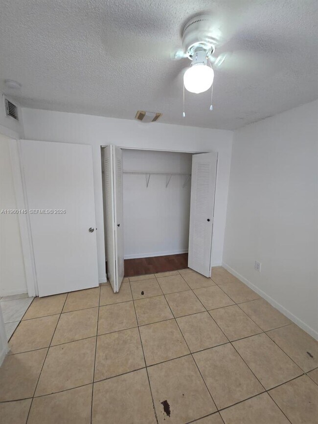 Building Photo - 9718 Hammocks Blvd