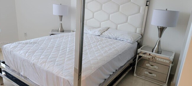 Building Photo - 6365 Collins Ave