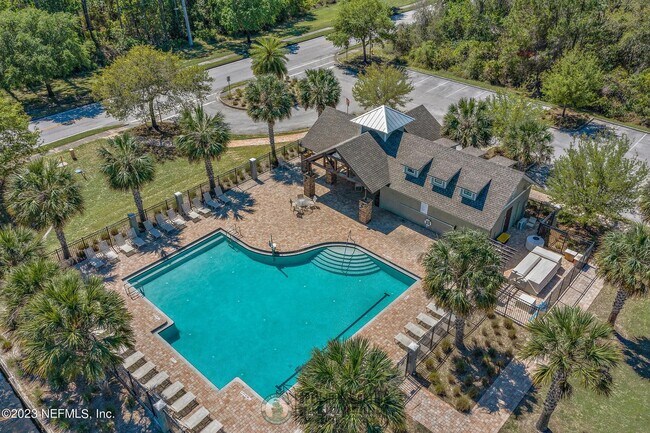 Building Photo - 222 Amistad Dr
